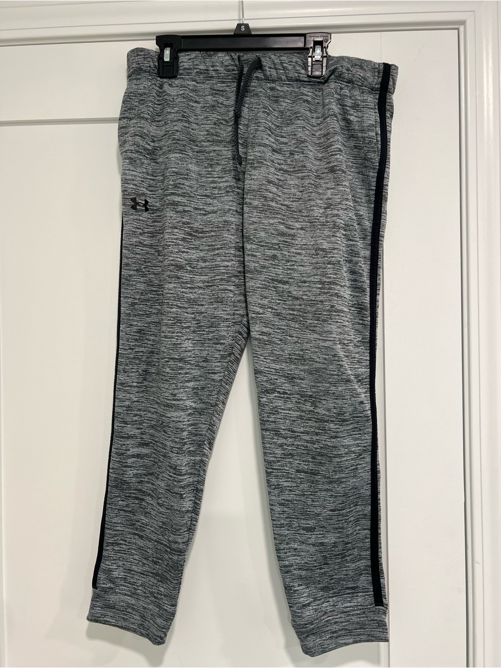 Under Armour Kids Gray Marled Jogger Pants with Black Side Stripe youth large